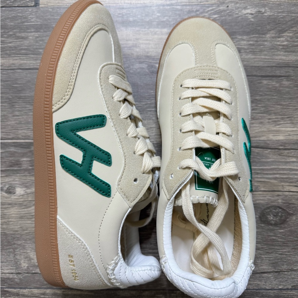 Vintage Havana Cream and Green Sneakers with Textured Fabric and Low-Top Design